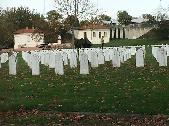 Cimetiere National Militaire de la Doua