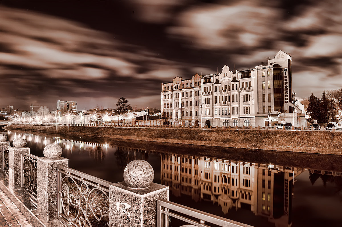 Lopanskaya Embankment