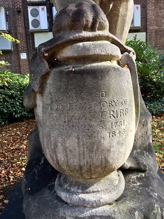 Tom Cribbs memorial