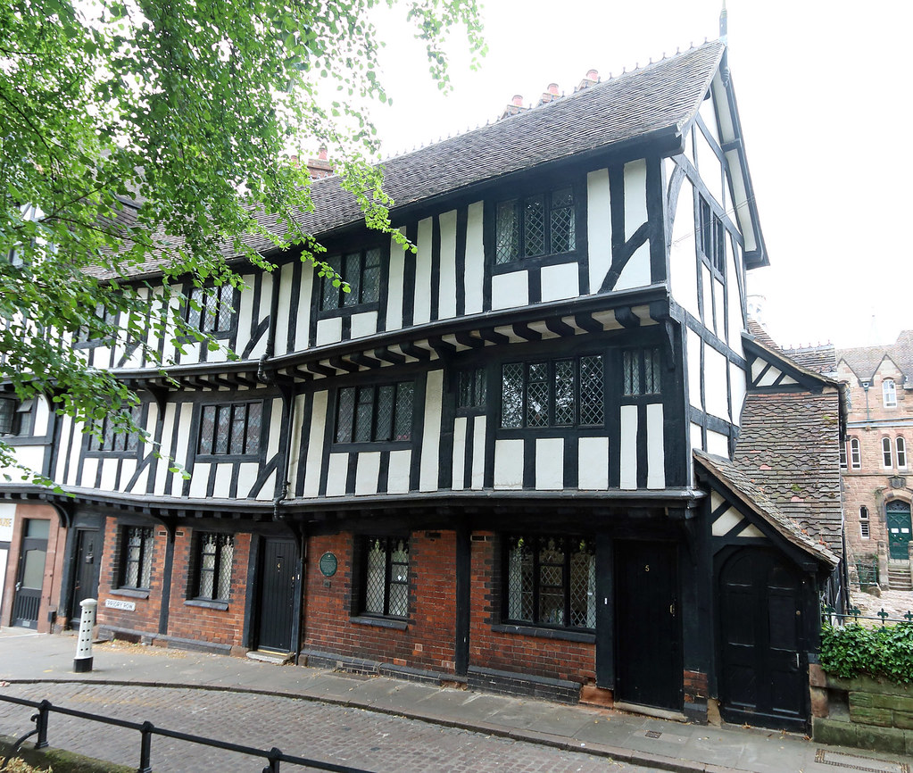 Lychgate Cottages