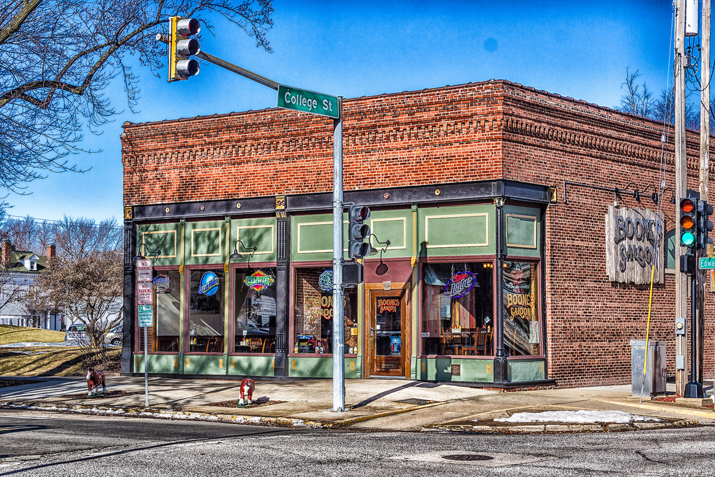 Boones Saloon