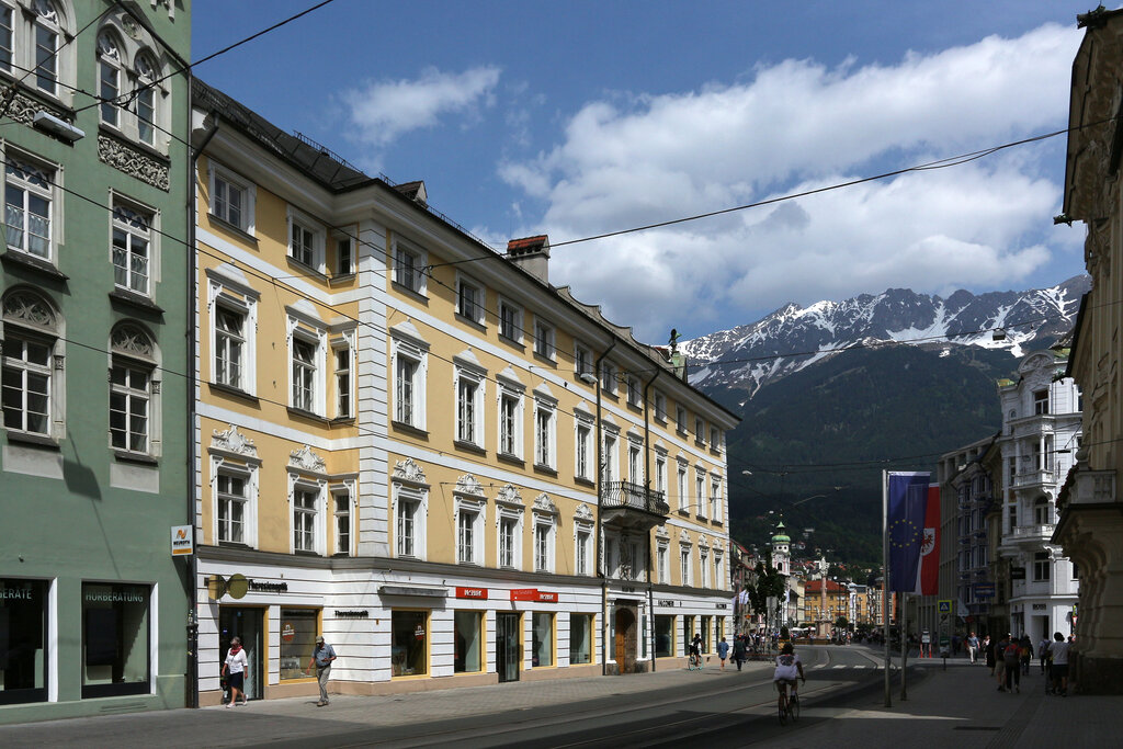 Palais Sarnthein/Peterlongohaus