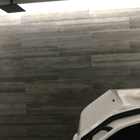 Innerverse Float Centre