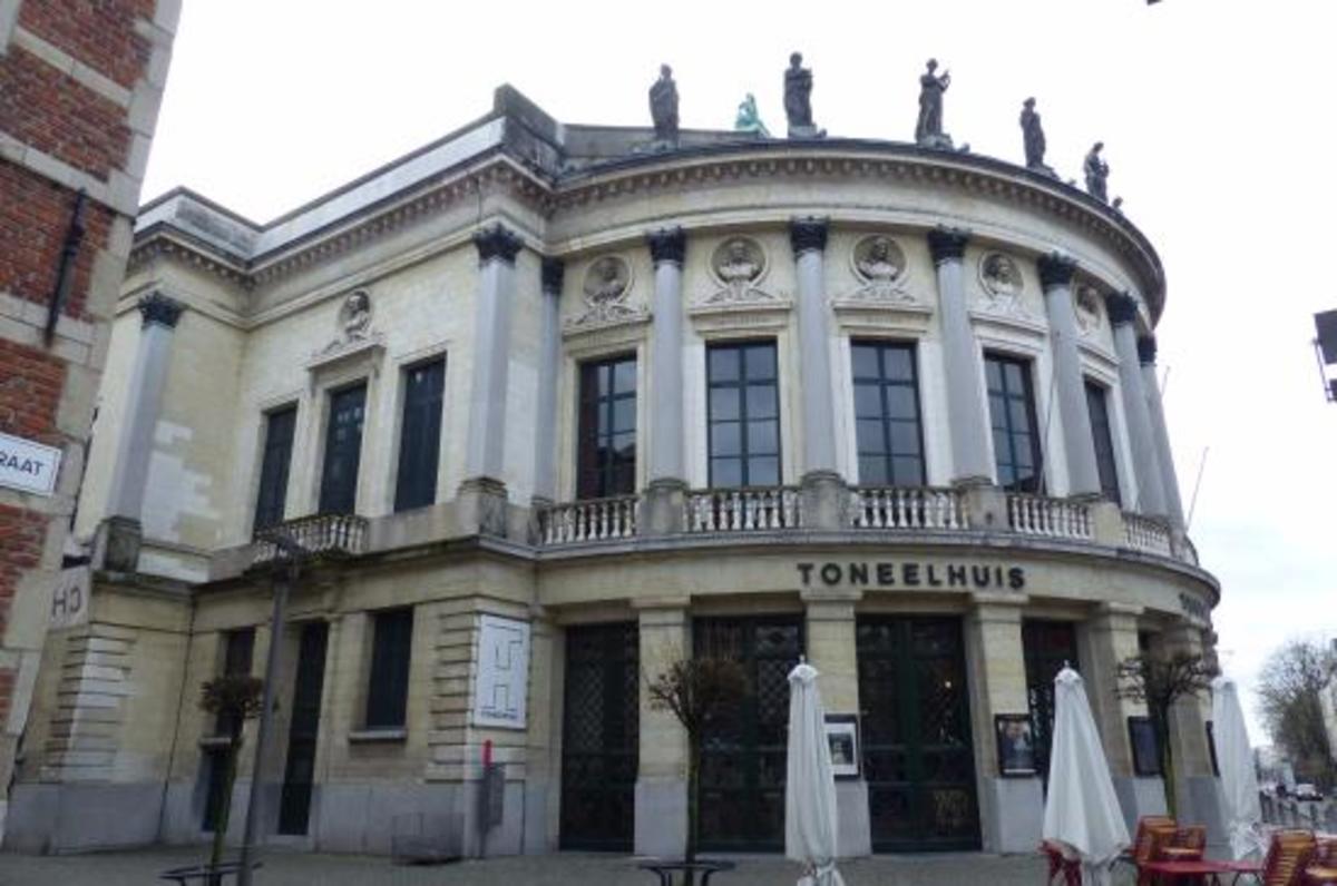 Toneelhuis