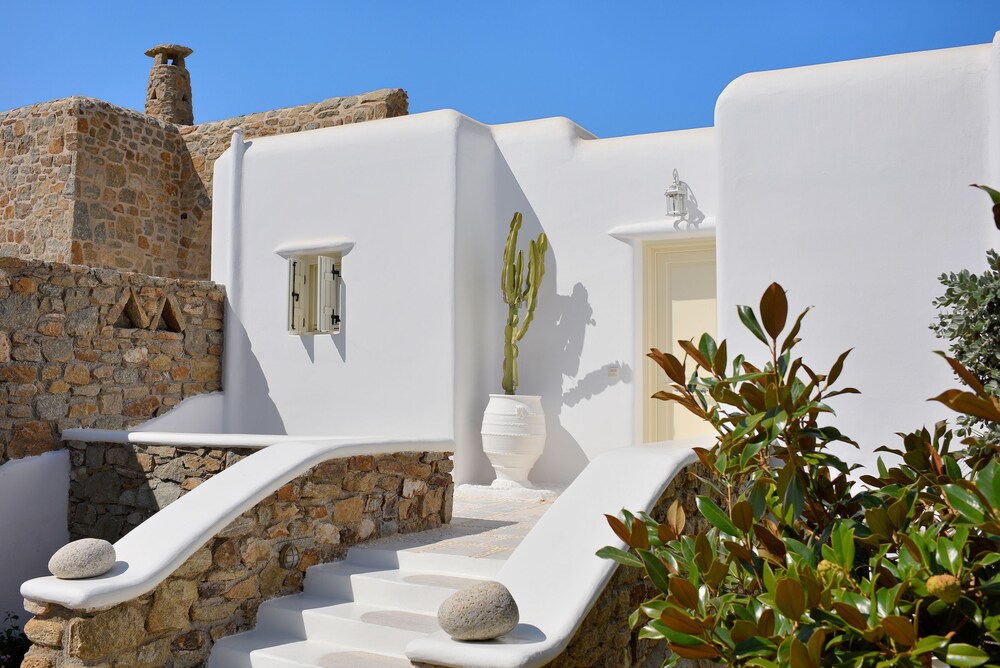 Mykonos Getaway