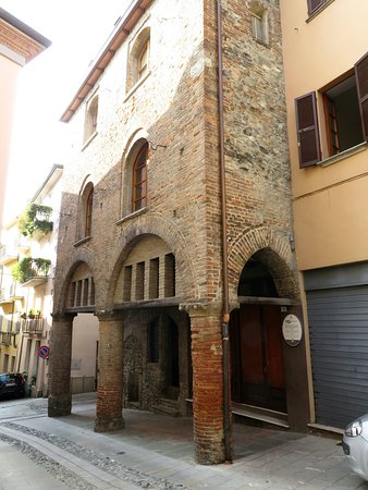 Palazzo Alcarini (Casa di Teodolinda)