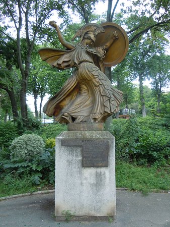 Statue La danse Triomphale