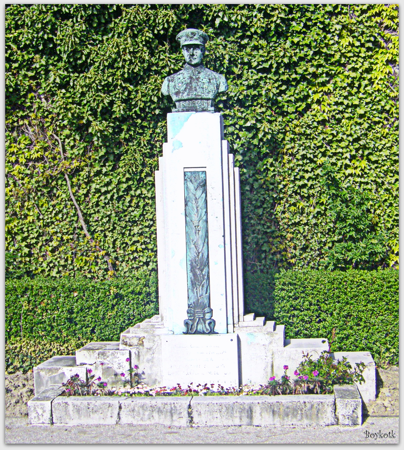 Statue Gilbert Brazy