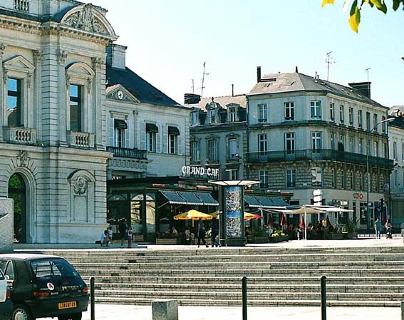 Travot place