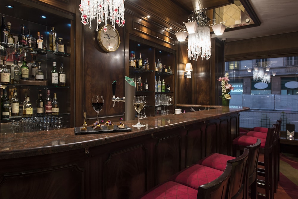 Bar 12