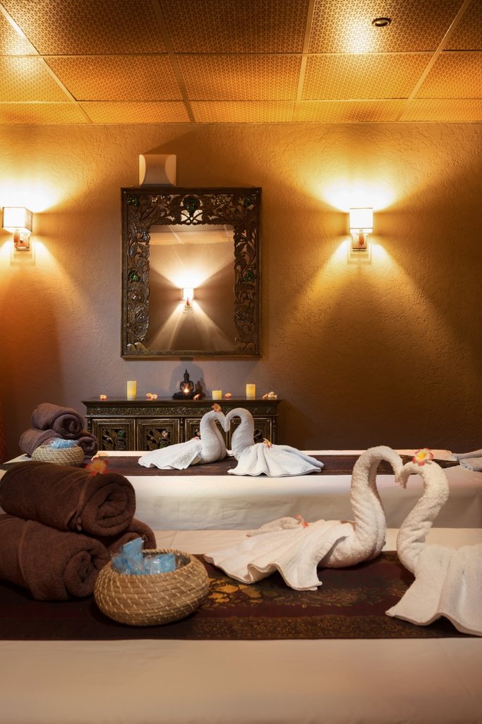 Aura Thai Spa & Pure Salon