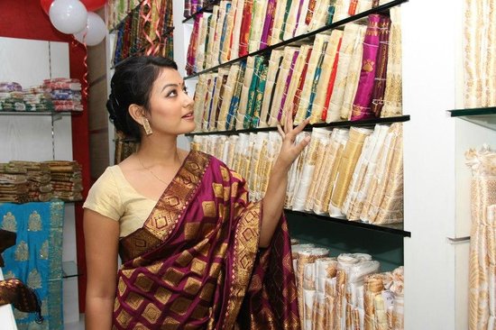 Manju Silk Center