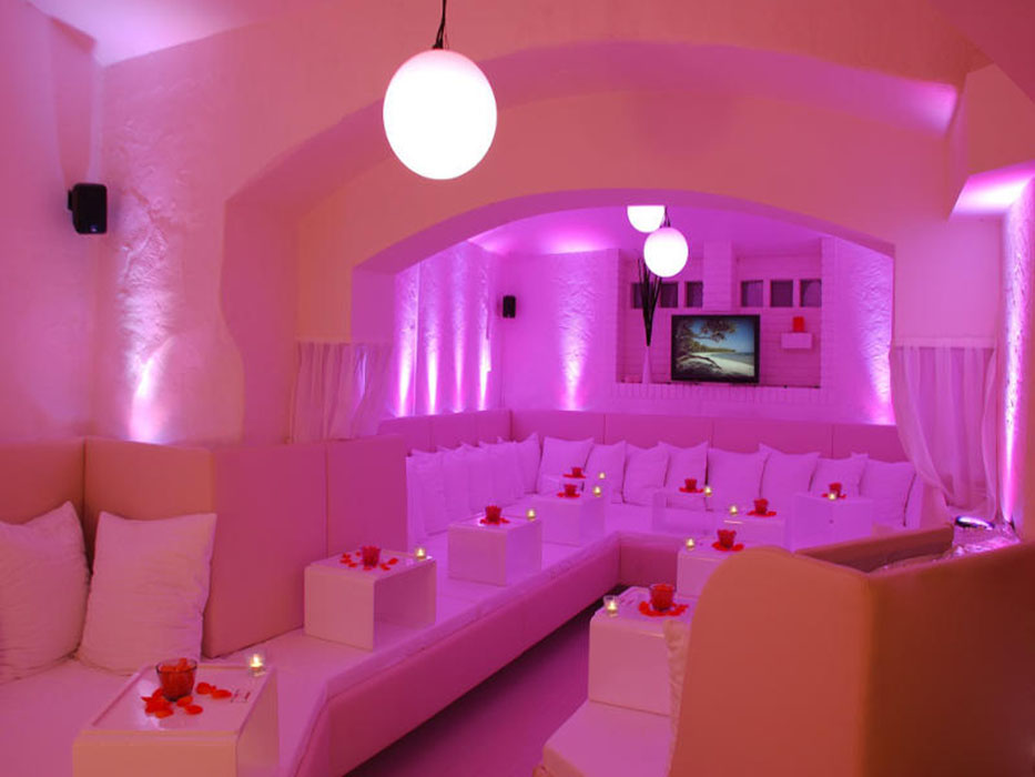 Bed Lounge
