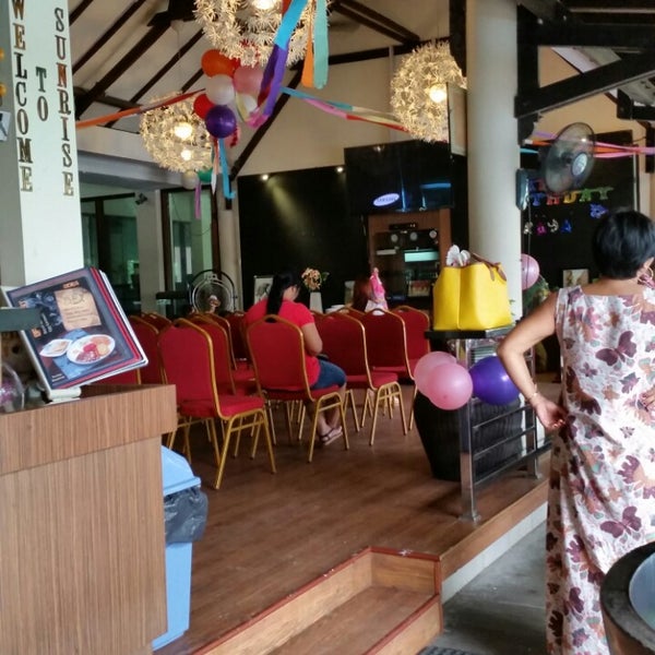 Sunrise Cafe Bar