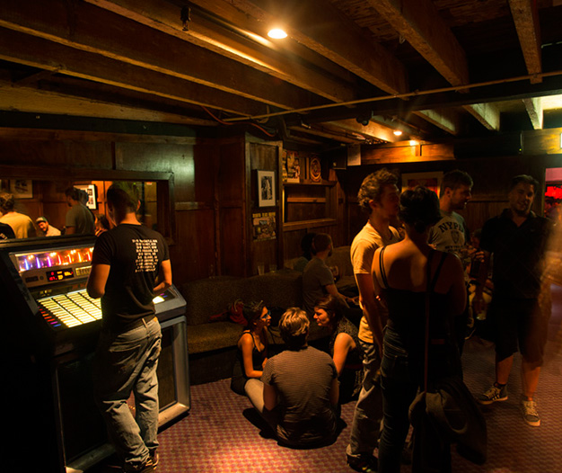 Live Music Bar Jet