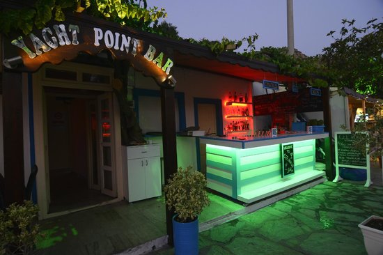 Yacht Point Lounge&Club Bar