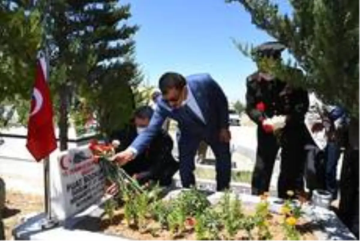 15 Temmuz Sehitler ve Omer Halisdemir Aniti