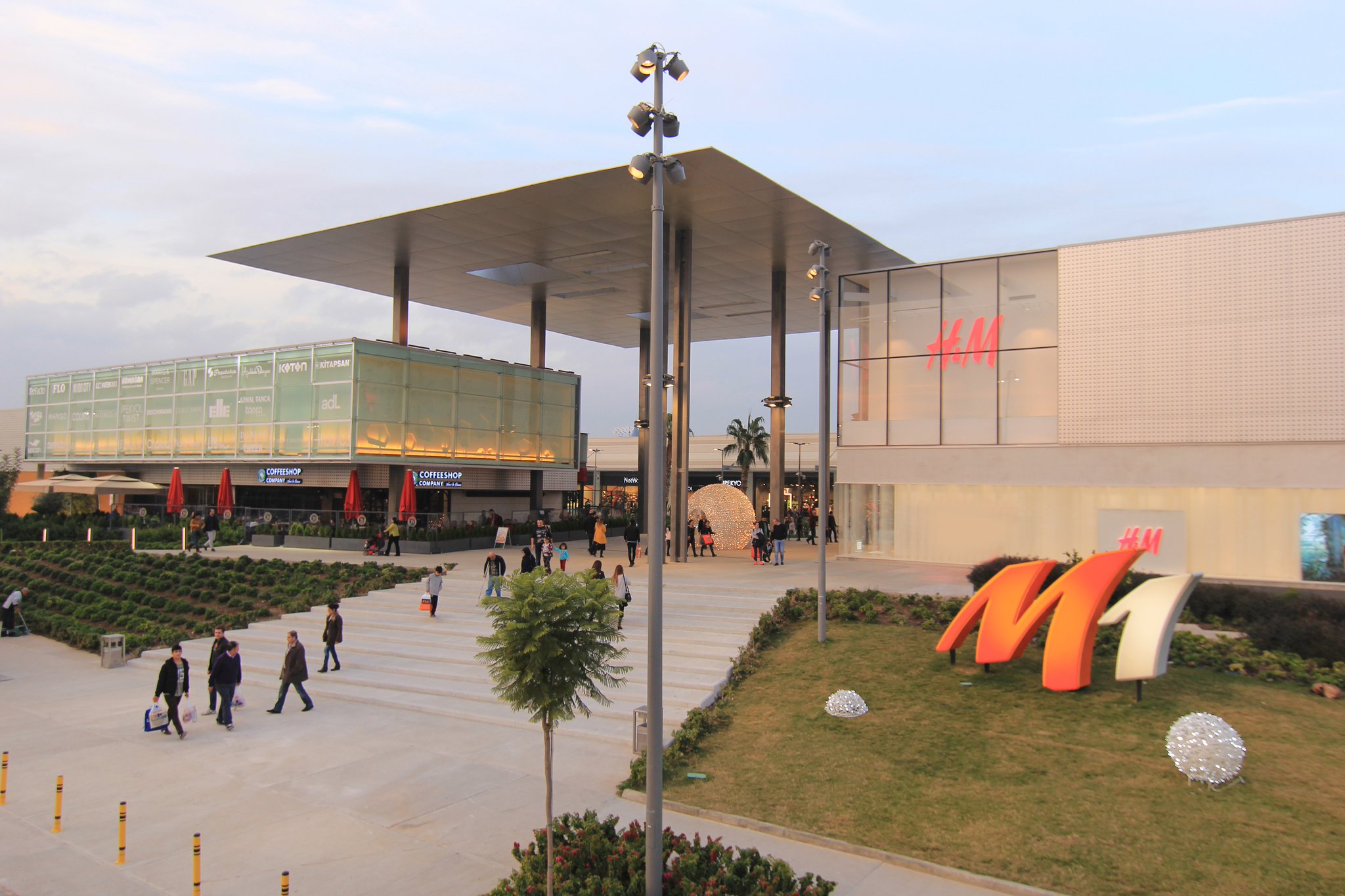 M1 Adana AVM