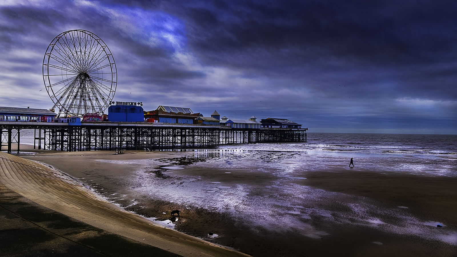Central Pier