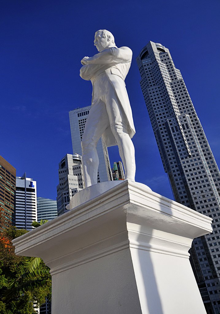 Statue of Raffles