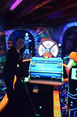 Glow MiniGolf Amsterdam