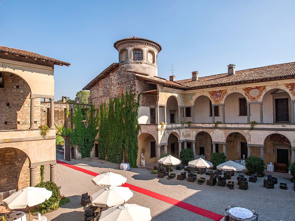 Castello Di Cavernago