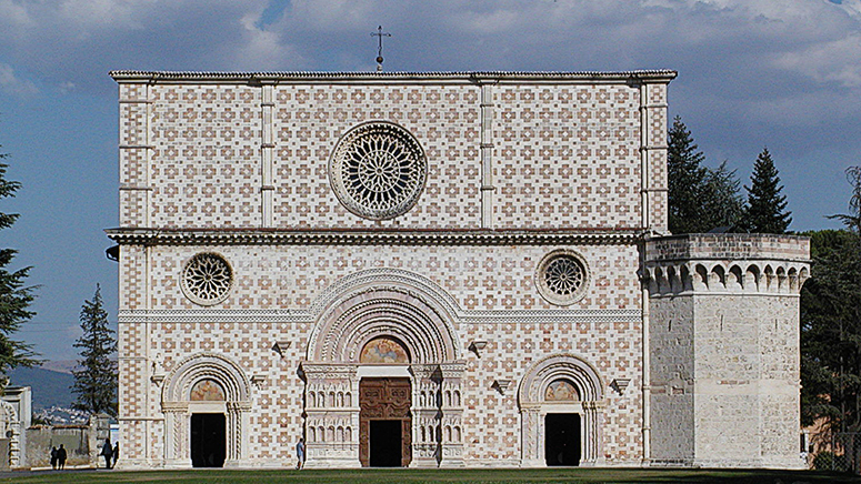 Basilica di Santa Maria di Collemaggio e Porta Santa