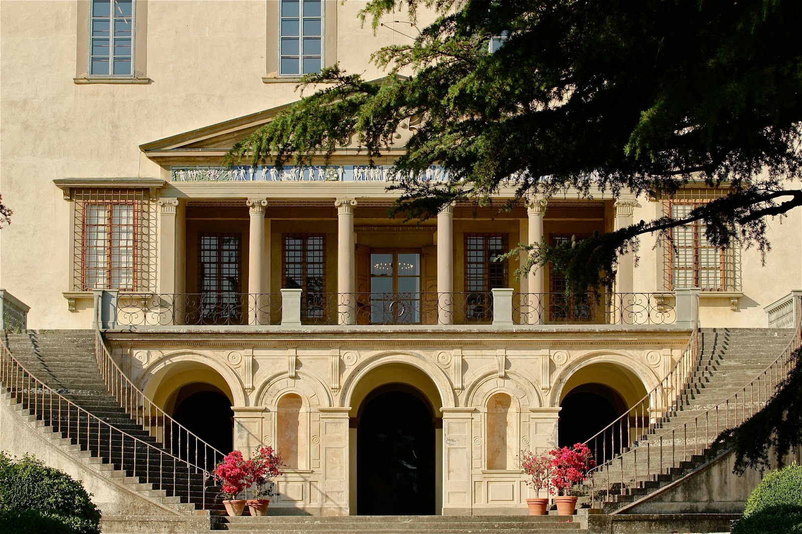 Il Lapidario della Villa Comunale (I Sec.D.C.)