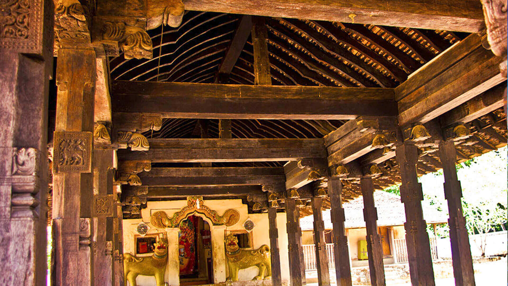 Embekka Devalaya