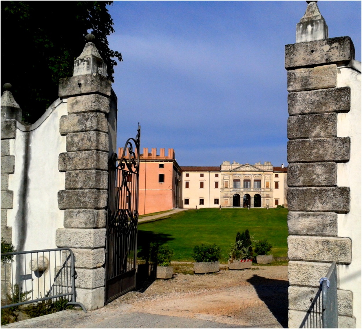 Santa Maria Annunziata di Castel D'Azzano