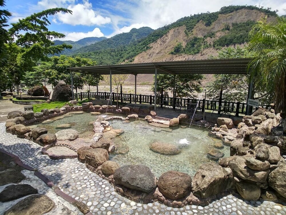 Shuangxikou Hot Spring