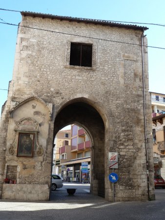Porta Napoli