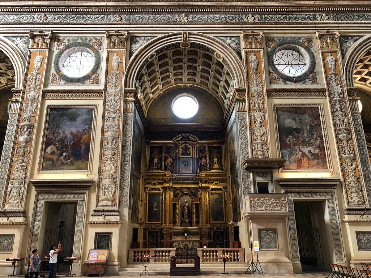 Piazza Leon Battista Alberti