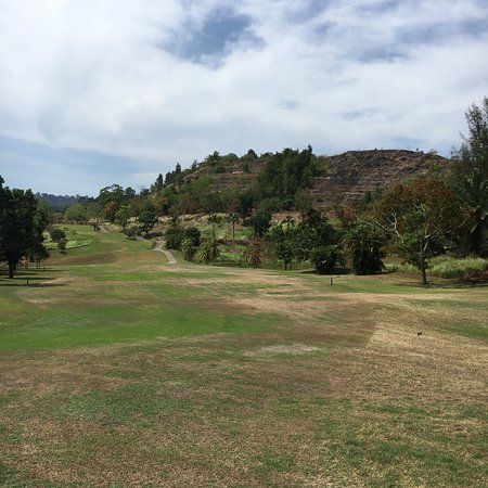Gunung Raya Golf Resort