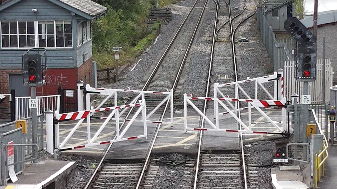 Daini Gonomachi Railroad Crossing