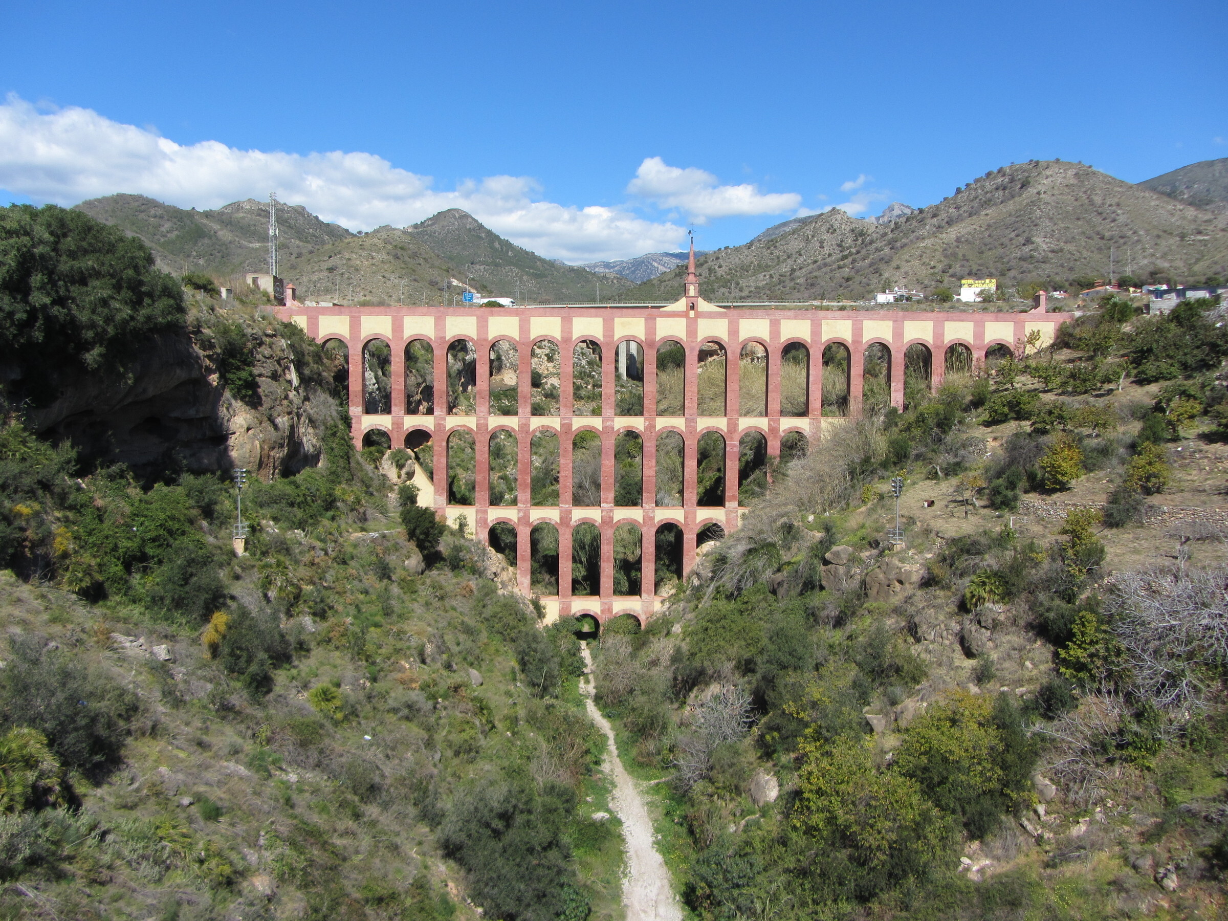 Acueducto Del Aguila