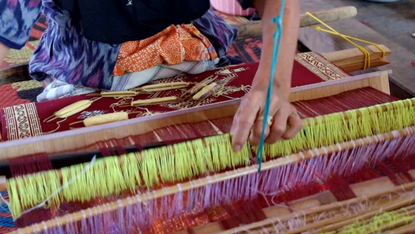 Teenjok Weaving Cloth Villages