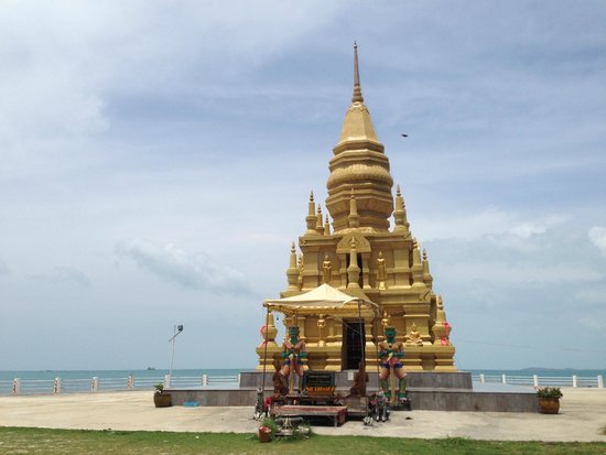 Pagoda Laem Sor Temple