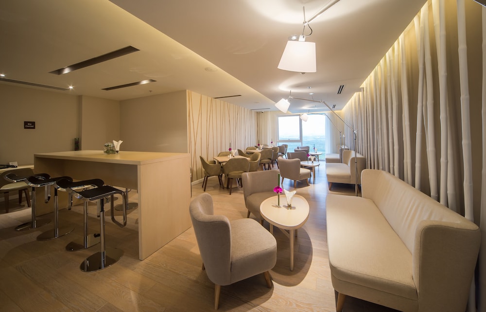 Gaia Saigon Club & Lounge