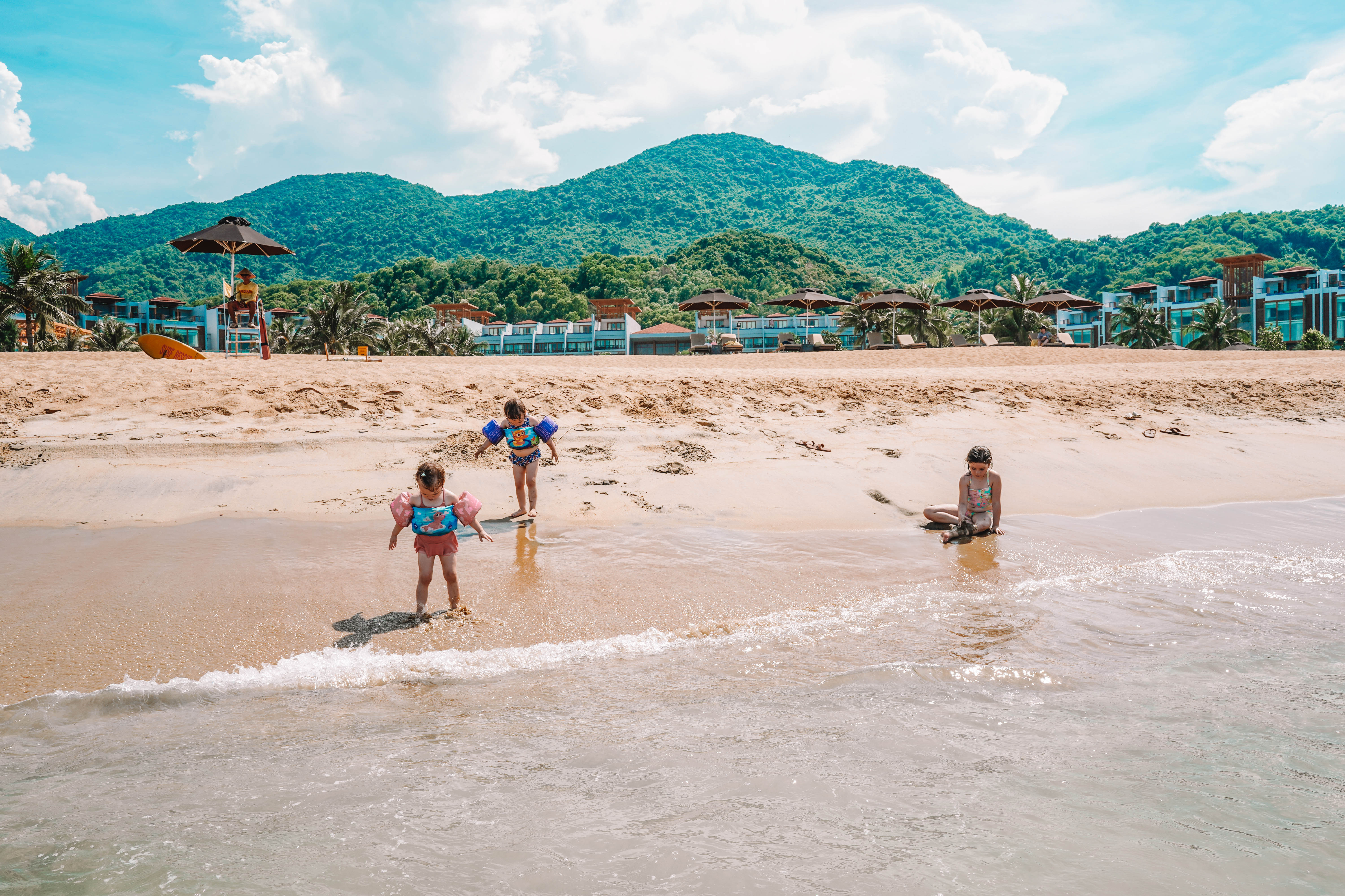 Canh Duong Beach