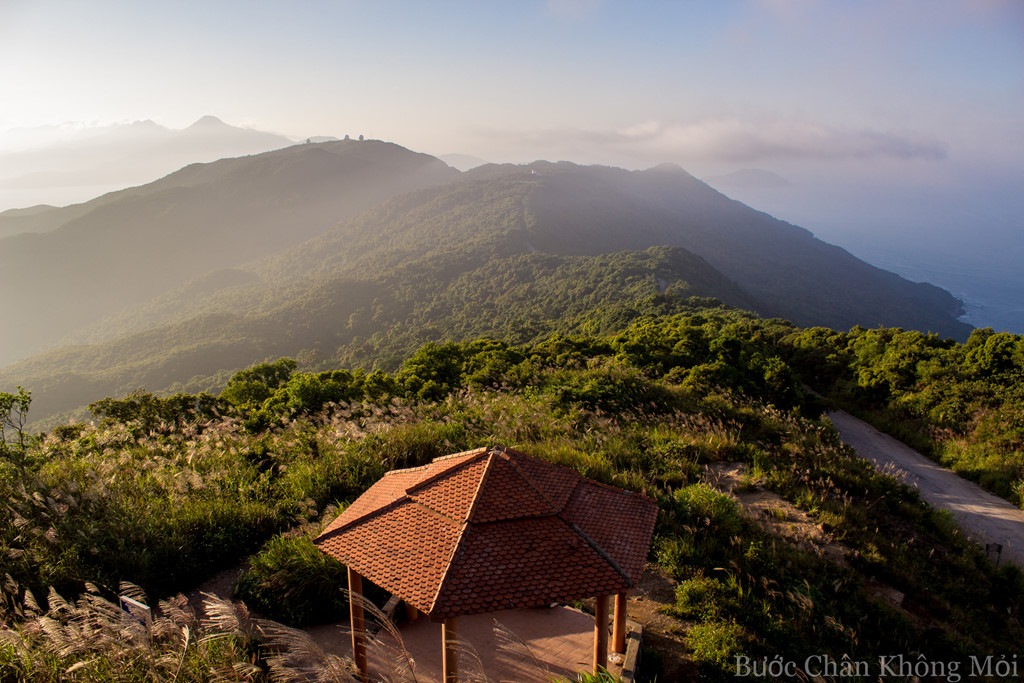 Son Tra Mountain (Monkey Mountain)