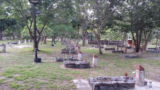 Hang Duong Cemetary