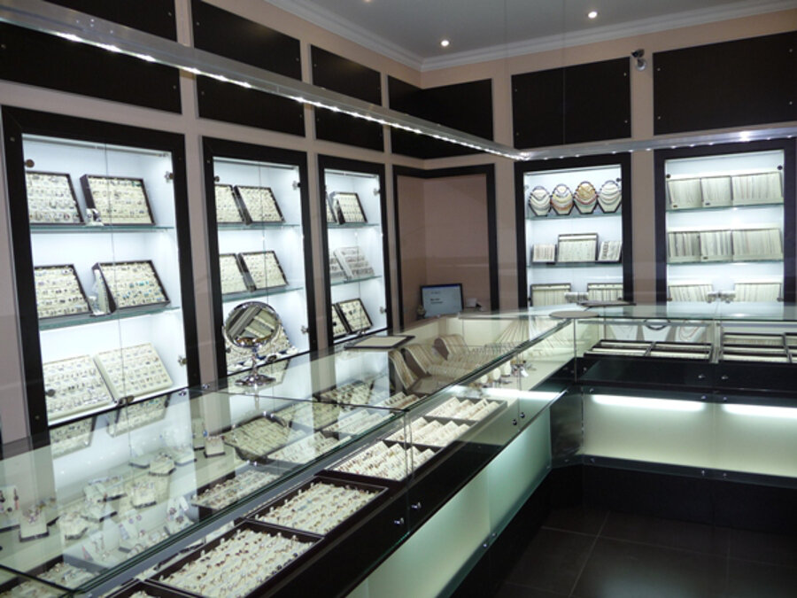 Aura Jewellers