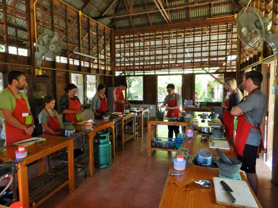 Aungkab Cooking School