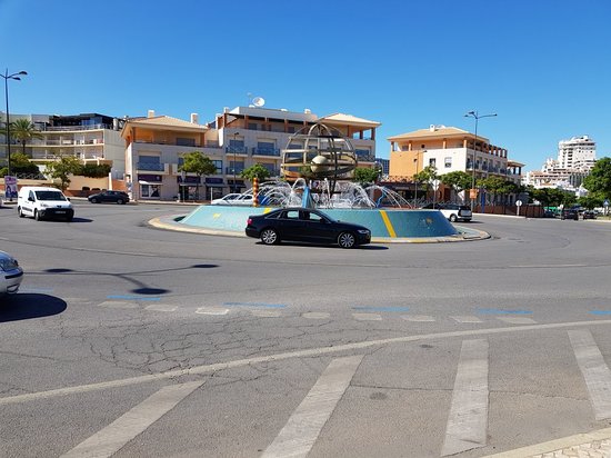 Globe Roundabout