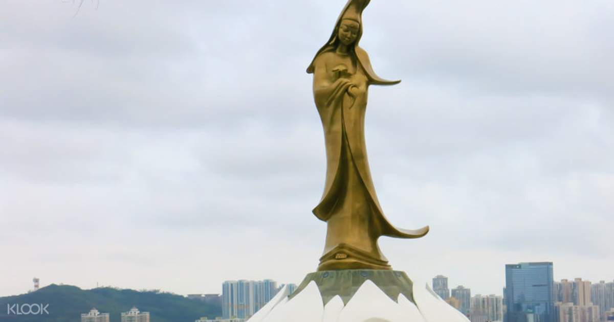 Kun Iam Statue