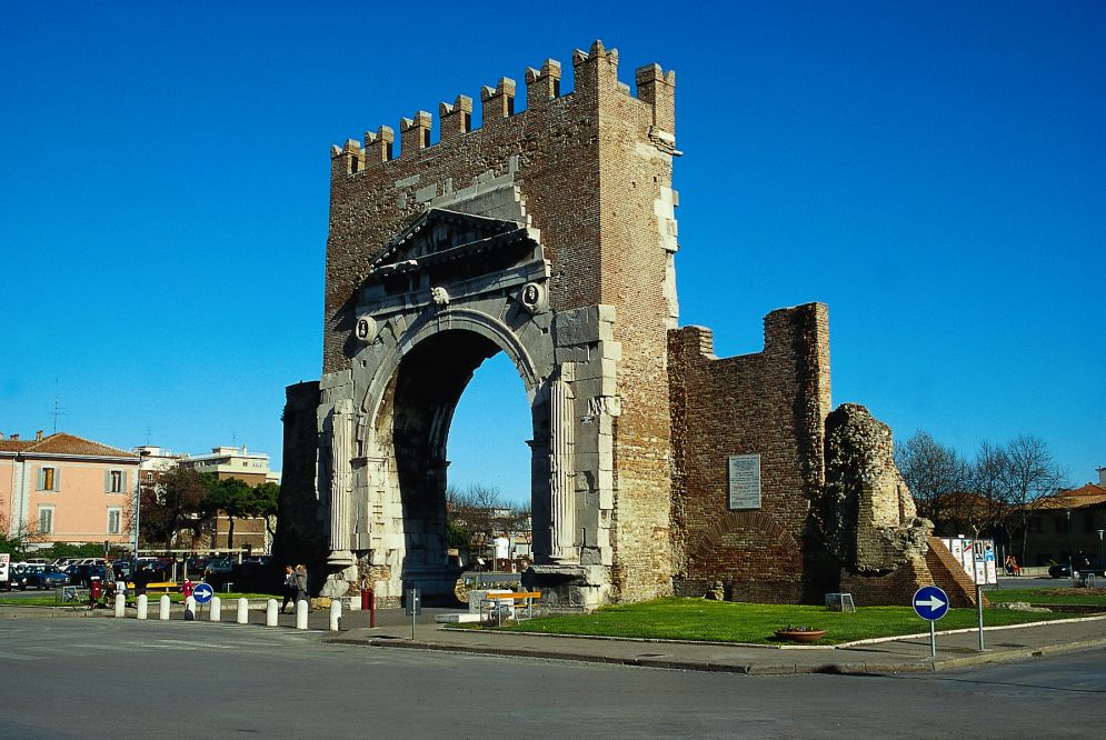 Arco d'Augusto