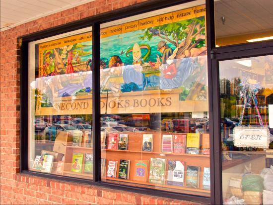 Second Looks Books