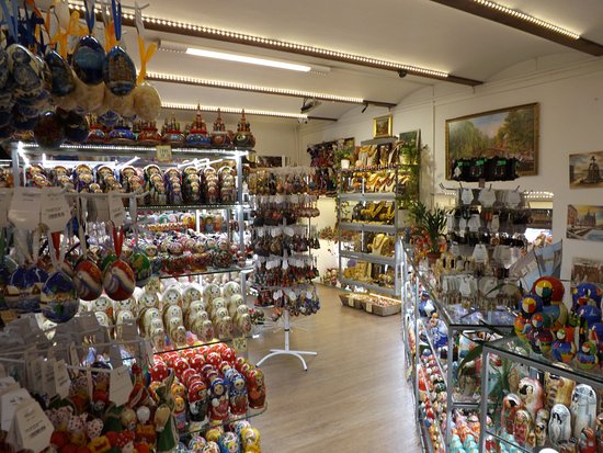 Souvenir World