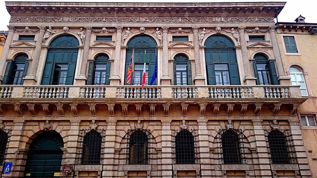 Palazzo Ambrosetti Carreri